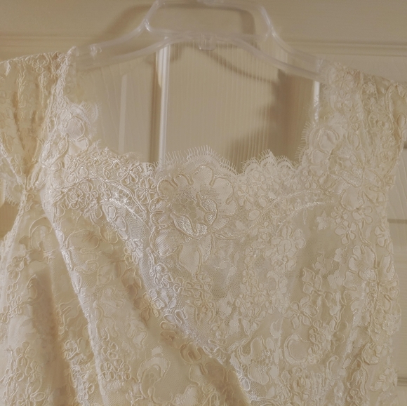 NWOT Allure Bridal Gown/Wedding Dress - Picture 5 of 11